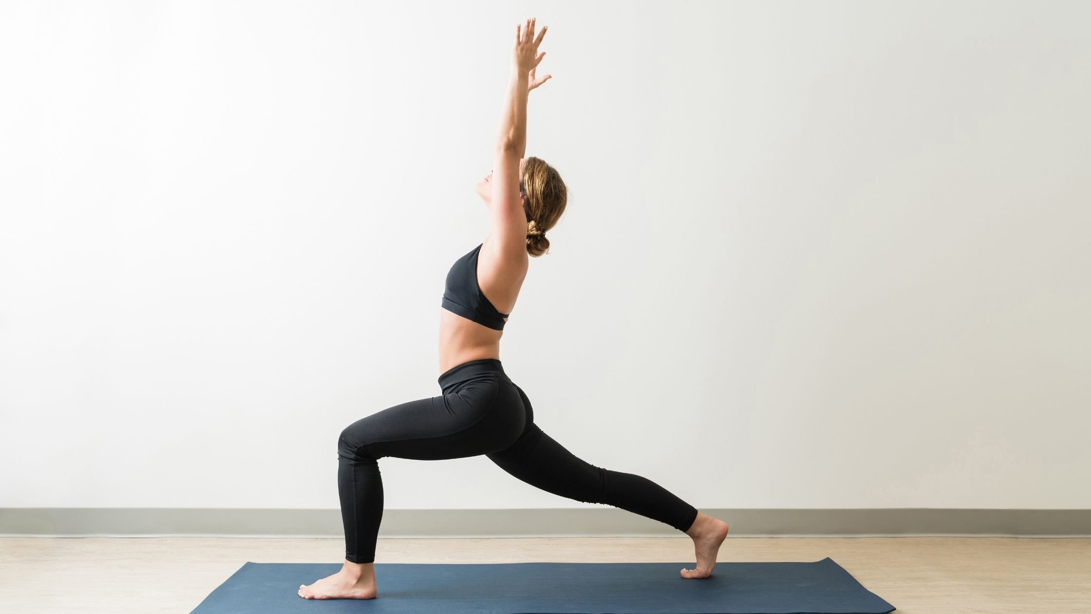 Yogi doet yogapose
