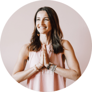 Wanda Badwal - Online Yoga Stunden
