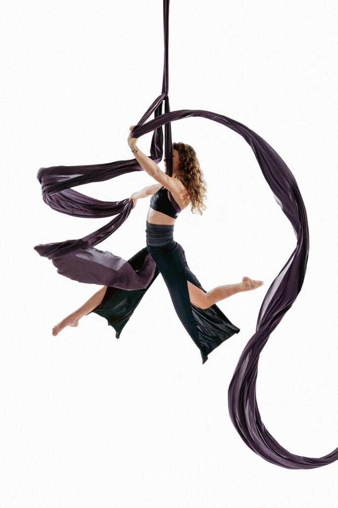 Aerial Silk Vienna während einer Aerial Silk Vorführung