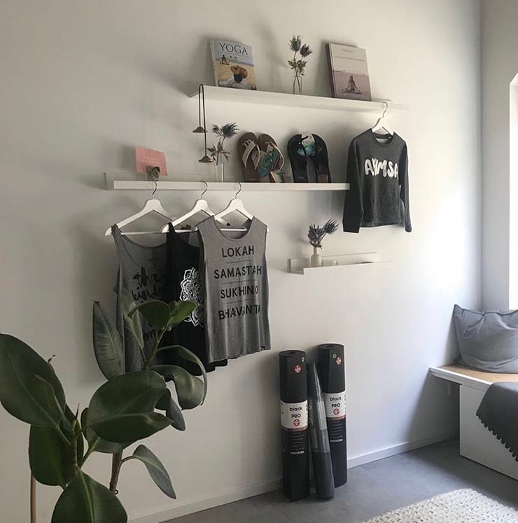 Der kleine, ansprechende Shop bei Yoga 21 in Erlangen