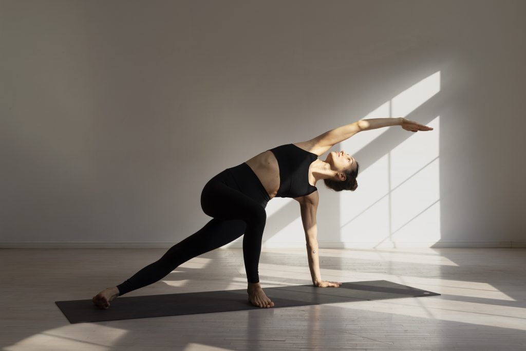 Mascha Trietsch unterrichtet Online Yoga mit Zoom