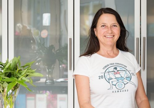 Marina, Studiobesitzerin von Iyengar Yoga Hamburg