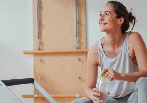 Pilates Trainerin, die ihr eigenes Pilates Studio eröffnen möchte